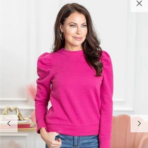 BNWT Avara sweatshirt Size M